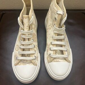 American Eagle Cream and White Sneakers Classic Canvas Style